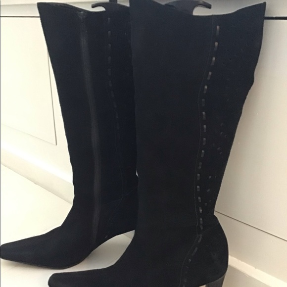 Womens Vintage Suede Laser cut Heeled Dress Boots - Picture 3 of 11